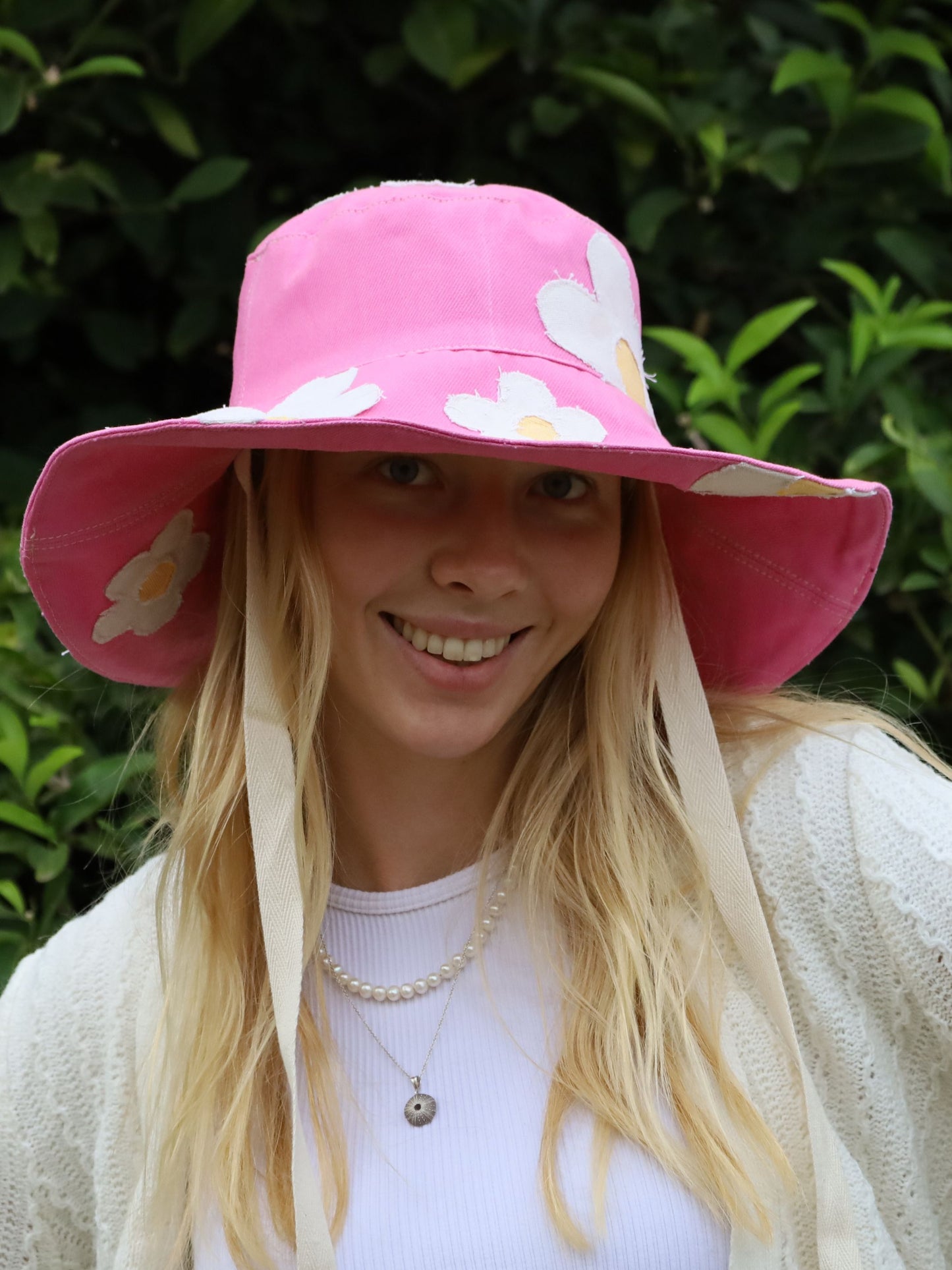 Raspberry Pop Sun hat
