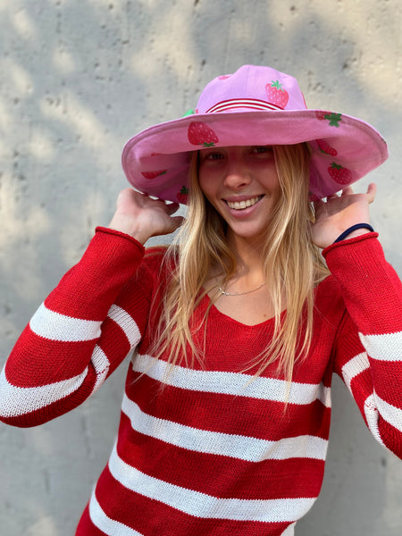 strawberry sun hat in pink and red